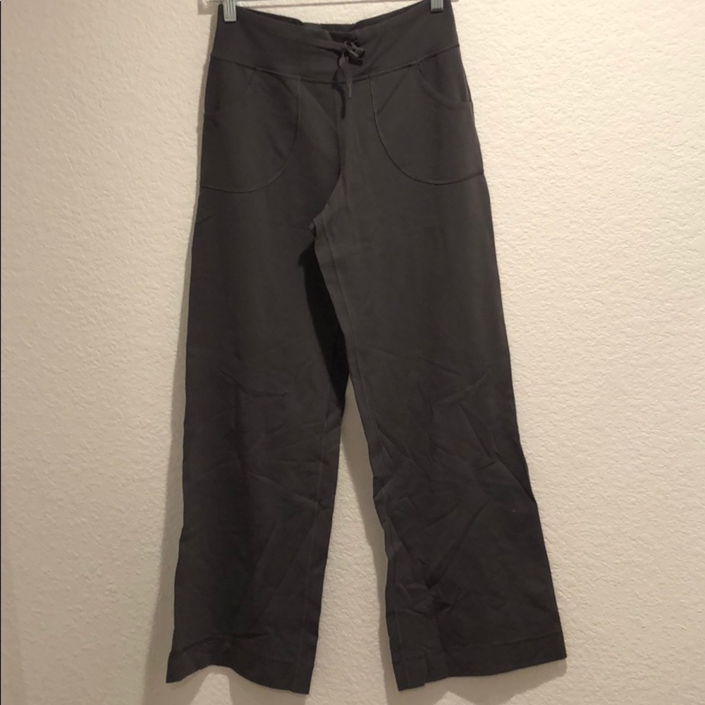 Lululemon wide leg pants
